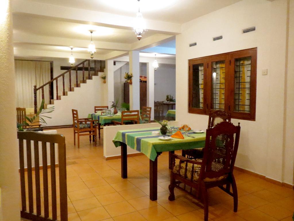 C-Lanka Guest House 阿鲁特伽马 外观 照片